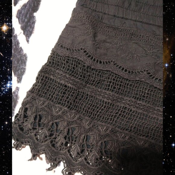 No Boundaries Crochet Shorts - Picture 4 of 6